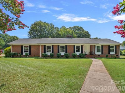1600 Woodberry Rd