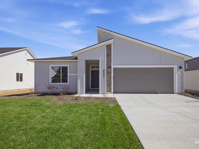683 W Novak Dr