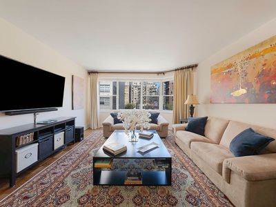 150 E 61st St APT 10C