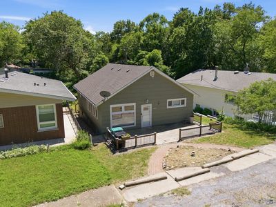 7419 Maple Ave