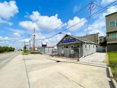 4516 Katy Fwy