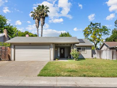 8061 Peppertree Way