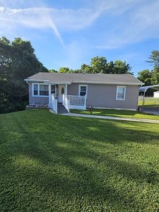447 Hollywood Hgts Rd