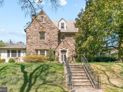 2 E Highfield Rd