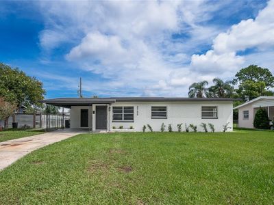 3733 SURREY DRIVE