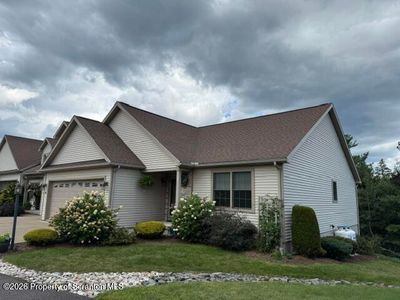 90 Grandview Dr