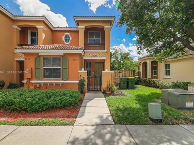 2260 NE 42nd Cir