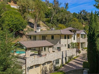 850 Stone Canyon Rd
