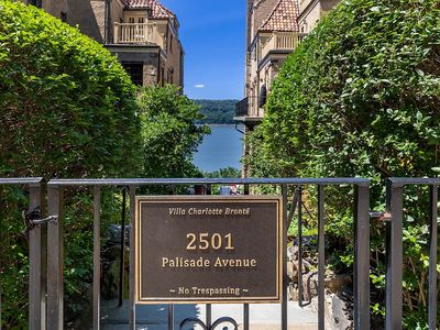 2501 Palisade Ave APT C1