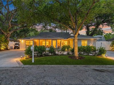 2215 HIBISCUS STREET