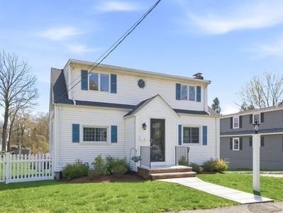112 Pleasant St