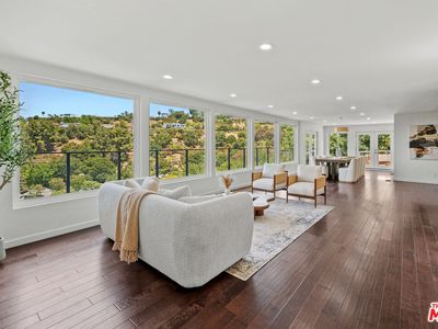 16755 Encino Hills Dr