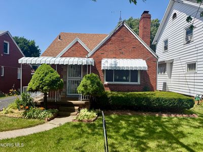 233 Majestic Dr