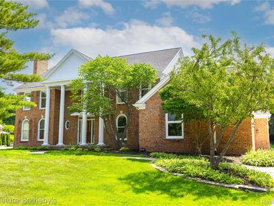 4866 Riverchase Dr