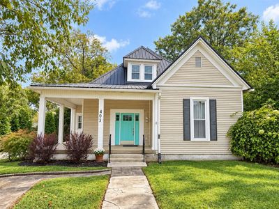 403 E Cedar St