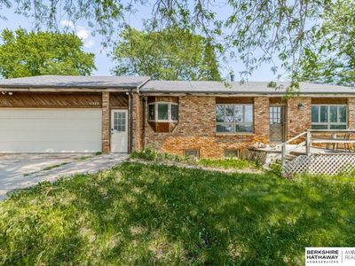 11222 Erskine St