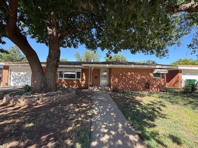 Property at 2211 16th St, Vernon, TX