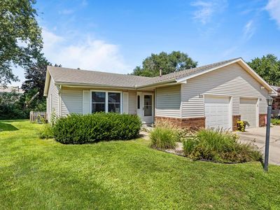 Property at 2135 Ivy Ct, Champaign, IL