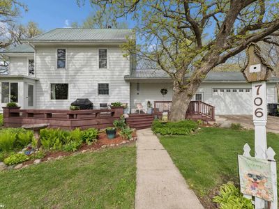 706 W Main St