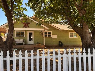 Property at 910 Plainview Rd, Seymour, TX