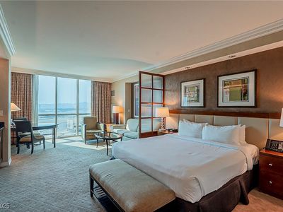 145 E Harmon Ave #1418