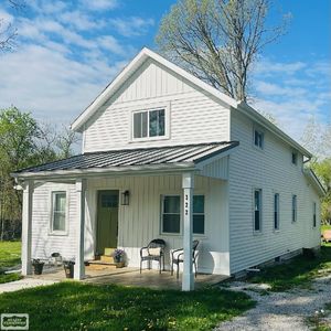 322 Cherry St
