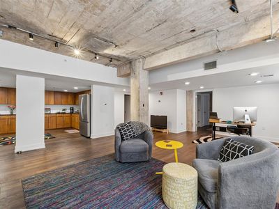 1209 N Harvey Ave APT 101