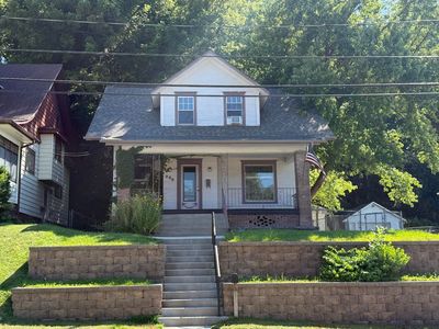 220 Lincoln Ave