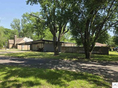300 E Truman Ave