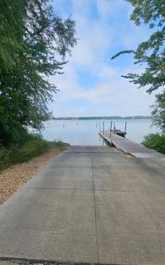 2011 Lake View Dr
