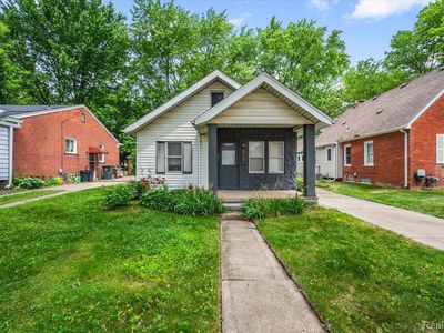 Property at 2124 Catalpa Dr, Berkley, MI