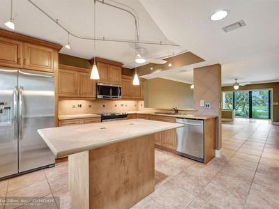 2200 S Cypress Bend Dr UNIT 102