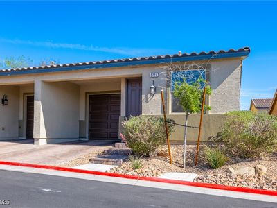 2727 Chinaberry Hill St