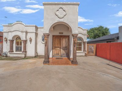 3806 San Eduardo Ave