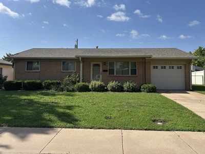 5913 Rosewood Dr