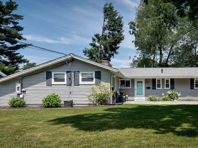 19 Ruth Dr