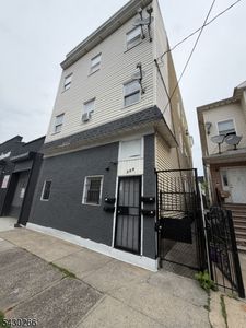 309 Magnolia Ave