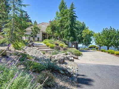 770 Bridle Path Rd