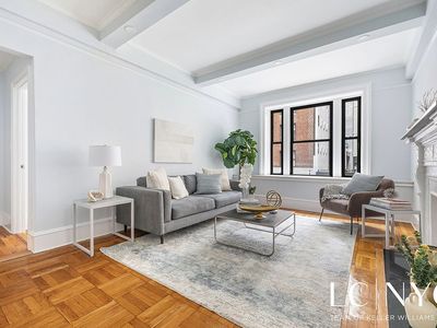 146 E 49th St APT 2B