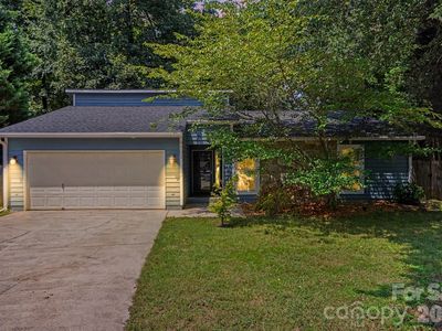 9201 Aylesbury Ln
