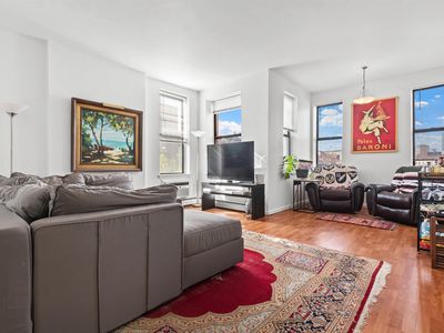 263 10th St APT 4D