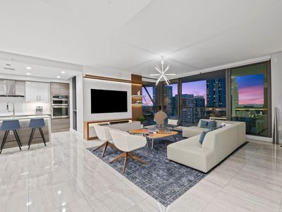 100 E Las Olas Boulevard #2404