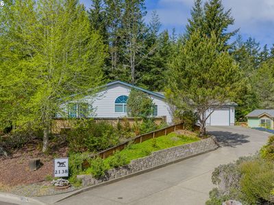2138 Lynne Dr
