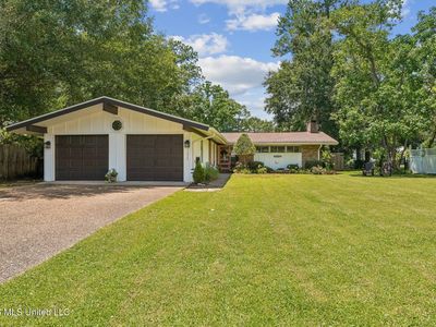 Property at 13829 E El Bonito Dr, Ocean Springs, MS