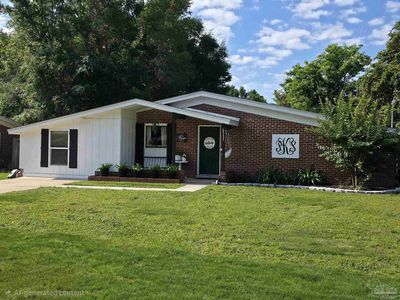 6533 College Dr
