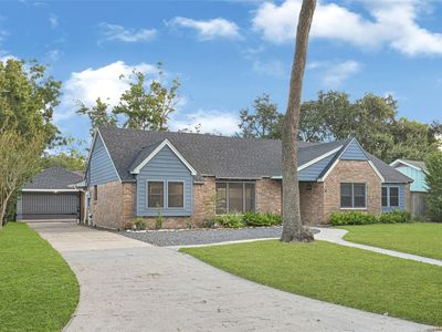 226 Driftwood Dr