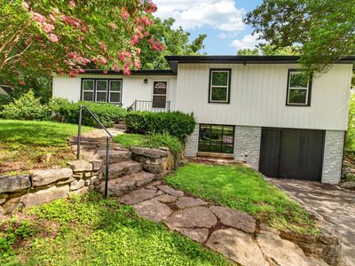 703 East Dr