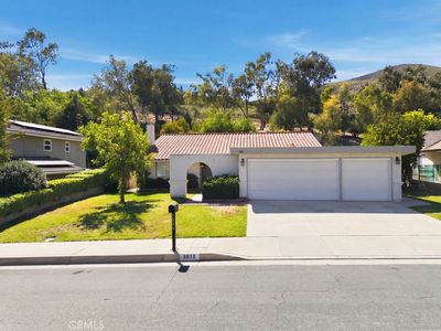 5835 Cardoza Dr