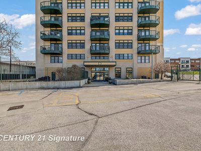 225 Jennison Pl
