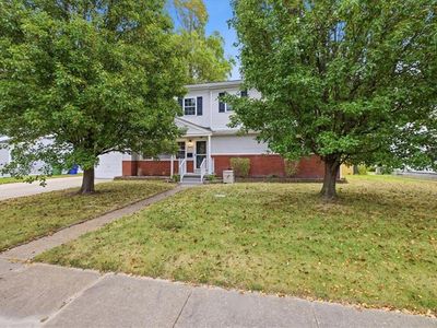 8200 Wedgewood Dr